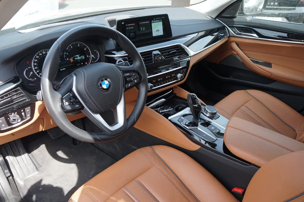 BMW 525 D LUXURY LINE*NAVI PROF*H&K*KAMERA*LEDER*LED Image 5